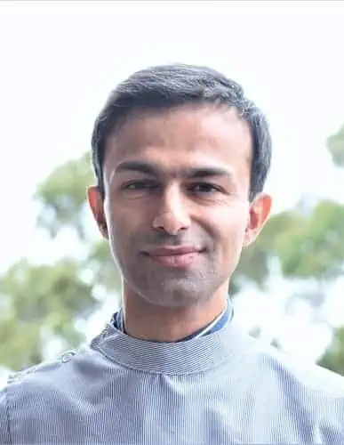 Dr Hitesh Navani, Endodontist (root canal treatment) at Endeavour Smiles Group